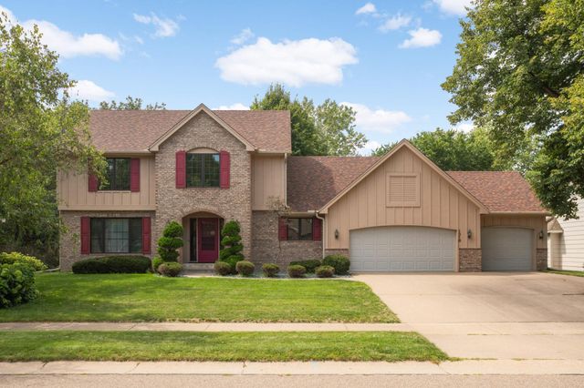 1318 W Royal Oaks Drive, Shoreview, MN 55126