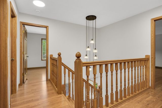 1318 W Royal Oaks Drive, Shoreview, MN 55126
