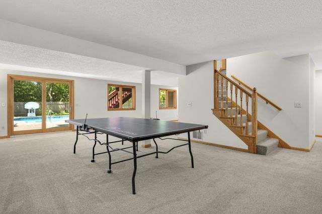 1318 W Royal Oaks Drive, Shoreview, MN 55126