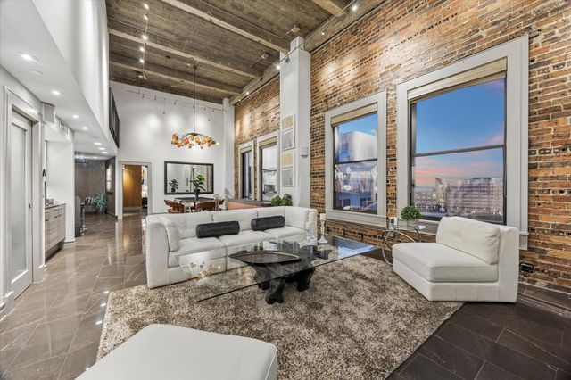 915 Franklin Street 9N, Houston, TX 77002