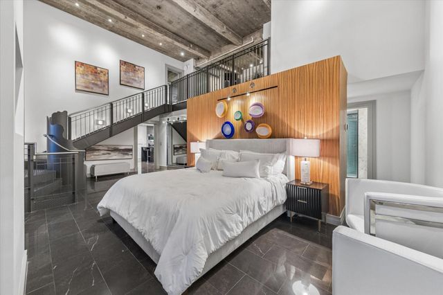 915 Franklin Street 9N, Houston, TX 77002