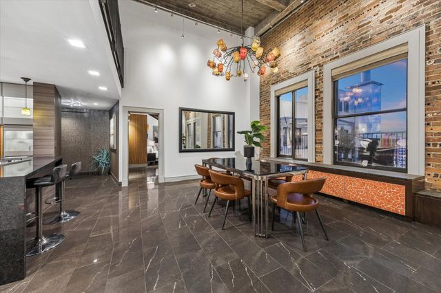 915 Franklin Street 9N, Houston, TX 77002