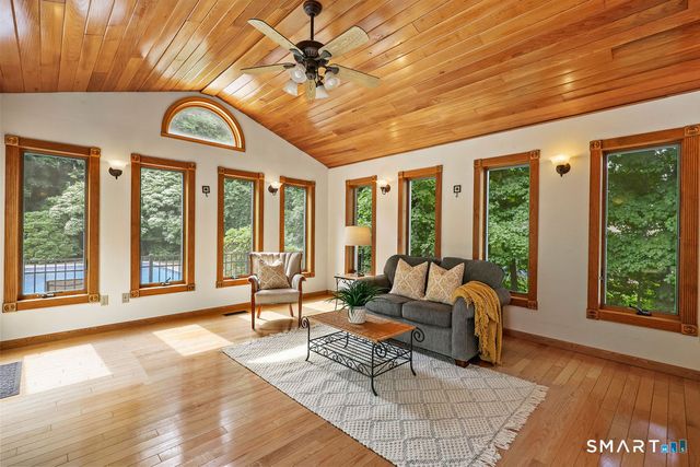 209 Lancaster Way, Cheshire, CT 06410