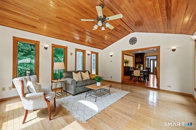 209 Lancaster Way, Cheshire, CT 06410