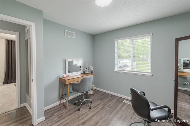 806 Grindle Drive, Lowell, MI 49331