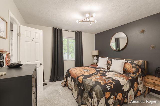 806 Grindle Drive, Lowell, MI 49331