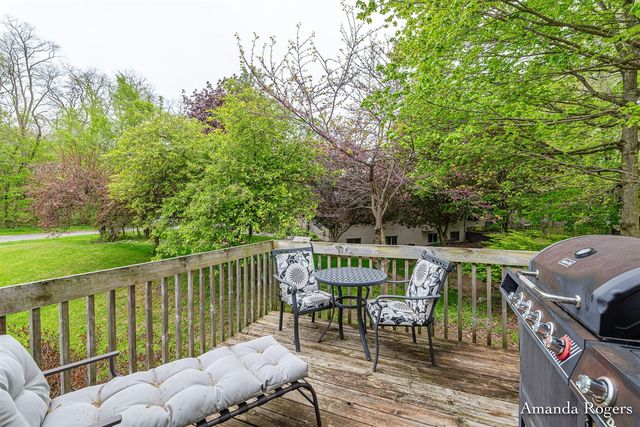 806 Grindle Drive, Lowell, MI 49331