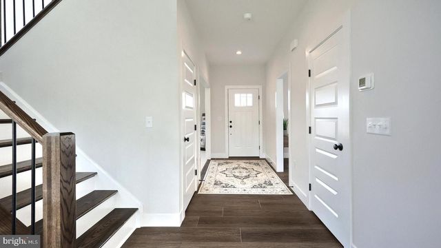 130 SOUTH MOUNTAIN DR, Carlisle, PA 17013