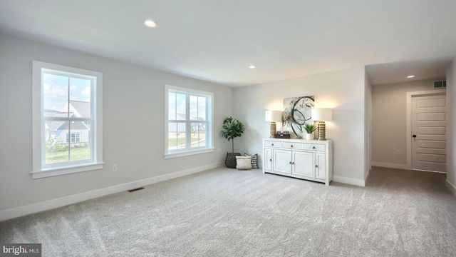 130 SOUTH MOUNTAIN DR, Carlisle, PA 17013
