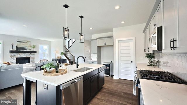 130 SOUTH MOUNTAIN DR, Carlisle, PA 17013