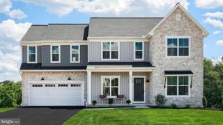 130 SOUTH MOUNTAIN DR, Carlisle, PA 17013