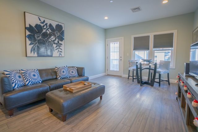 278 Court Street 101, Plymouth, MA 02360