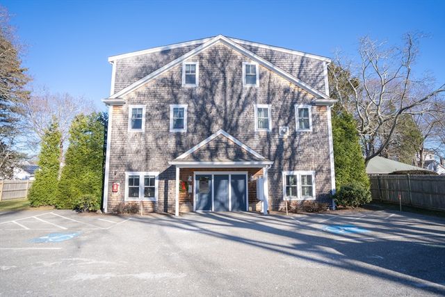 278 Court Street 101, Plymouth, MA 02360