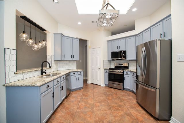 6122 Fieldcrest Lane, Sachse, TX 75048