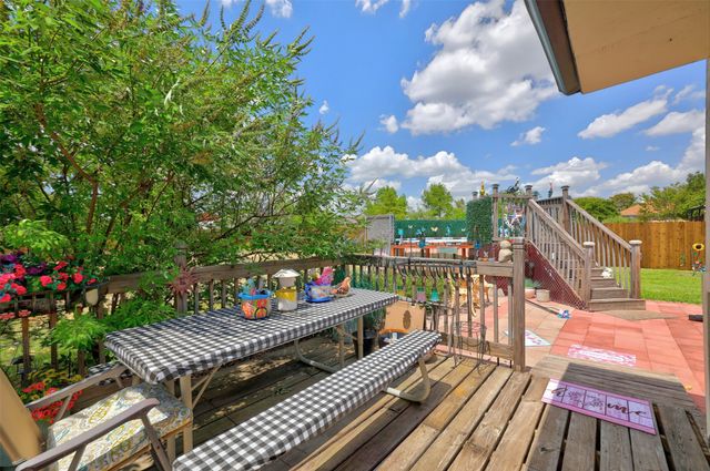 107 Cottonwood Drive, Fate, TX 75189