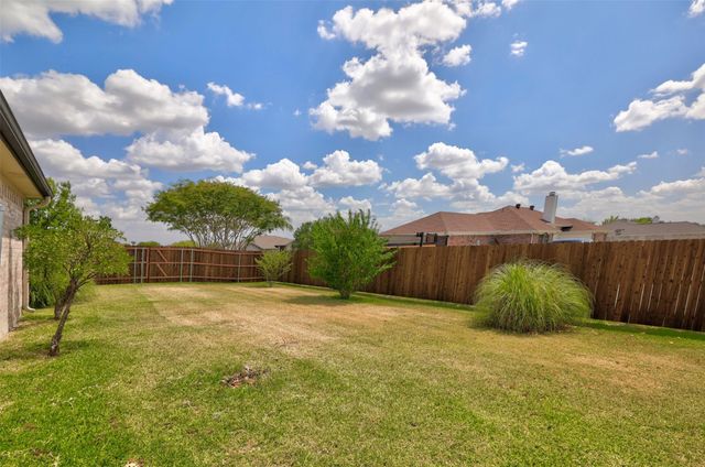 107 Cottonwood Drive, Fate, TX 75189