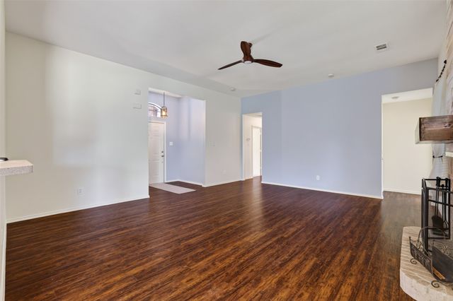 107 Cottonwood Drive, Fate, TX 75189