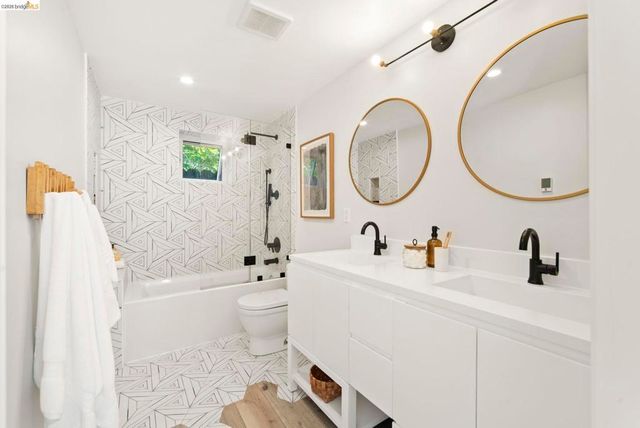 450 42nd St, Oakland, CA 94609