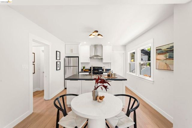 450 42nd St, Oakland, CA 94609