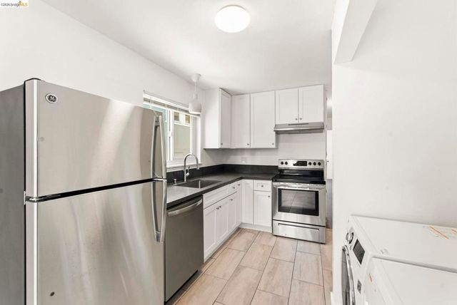 450 42nd St, Oakland, CA 94609