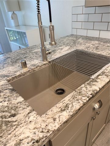 17092 Pacific Coast Hwy 204, Huntington Beach, CA 92649