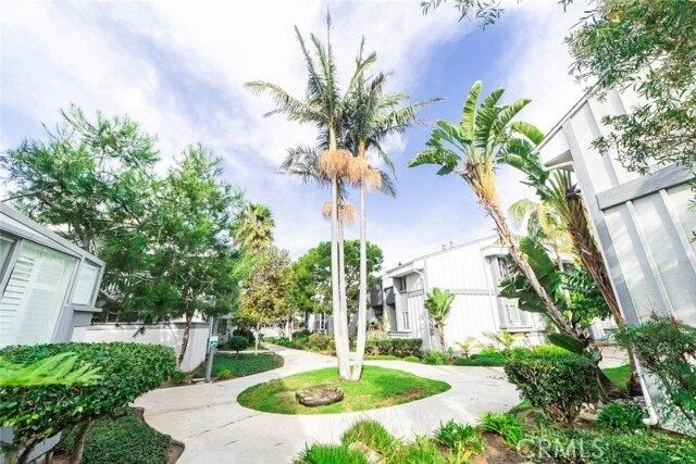 17092 Pacific Coast Hwy 204, Huntington Beach, CA 92649