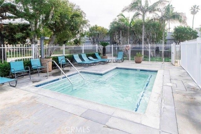 17092 Pacific Coast Hwy 204, Huntington Beach, CA 92649