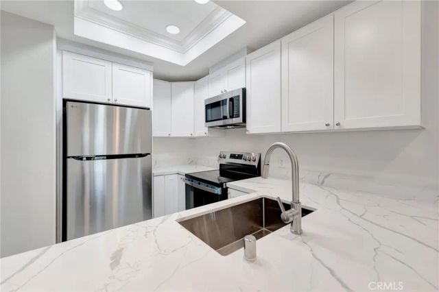 2960 Champion Way 1301, Tustin, CA 92782