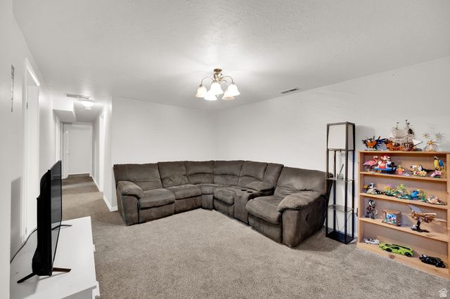 729 W 925 S, Woods Cross, UT 84087