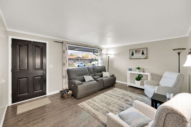 729 W 925 S, Woods Cross, UT 84087