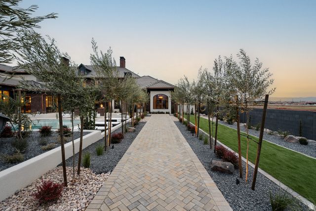 3227 E ASHBURY DR, St. George, UT 84790