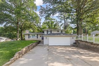44 Aaron Drive, Belleville, IL 62220