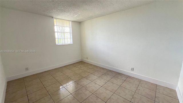 4550 NW 9th St 612E, Miami, FL 33126