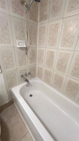 4550 NW 9th St 612E, Miami, FL 33126