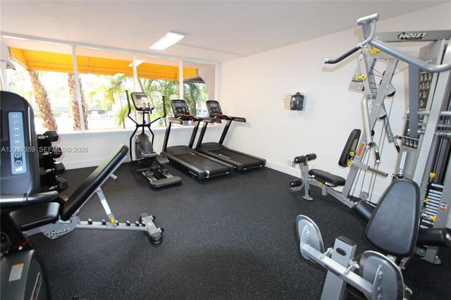 4550 NW 9th St 612E, Miami, FL 33126