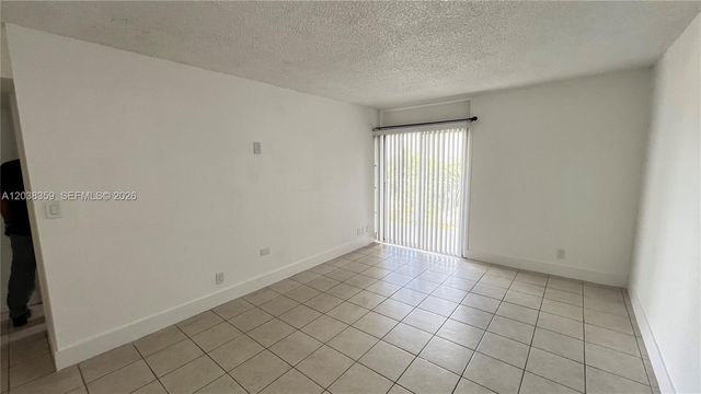 4550 NW 9th St 612E, Miami, FL 33126