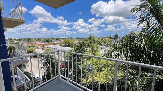 4550 NW 9th St 612E, Miami, FL 33126