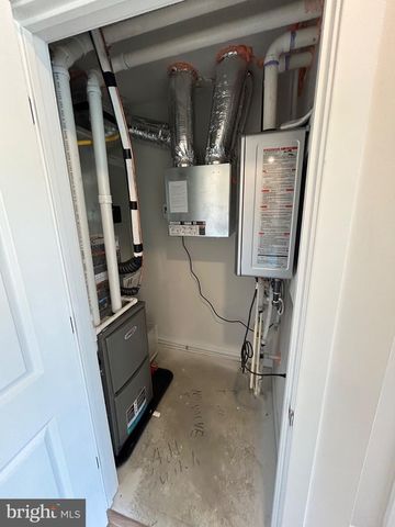 74 MORGAN'S MILL RD, Sicklerville, NJ 08081