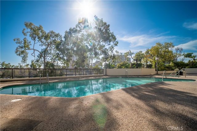 222 Monterey Road 206, Glendale, CA 91206