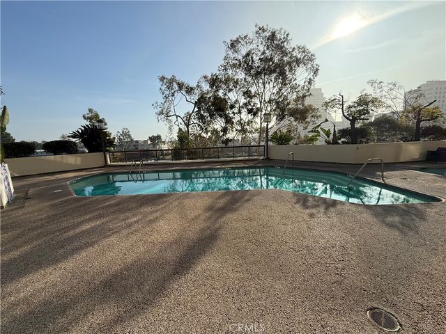 222 Monterey Road 206, Glendale, CA 91206