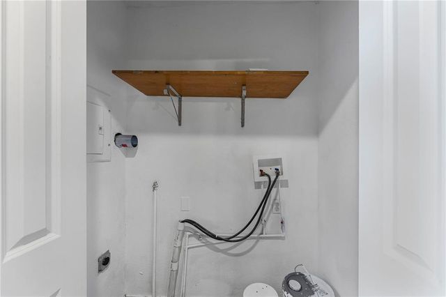 405 W Miami Street, Paola, KS 66071