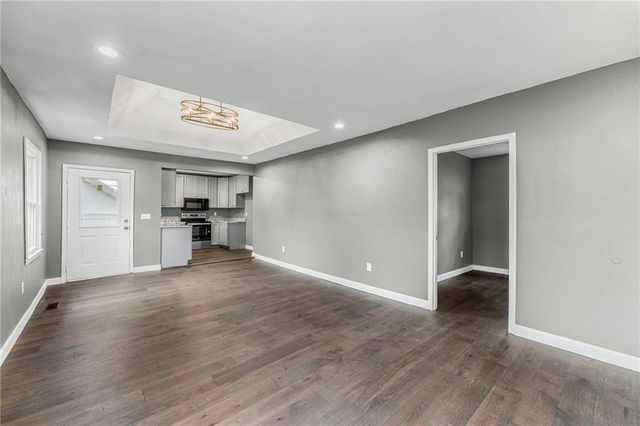 405 W Miami Street, Paola, KS 66071