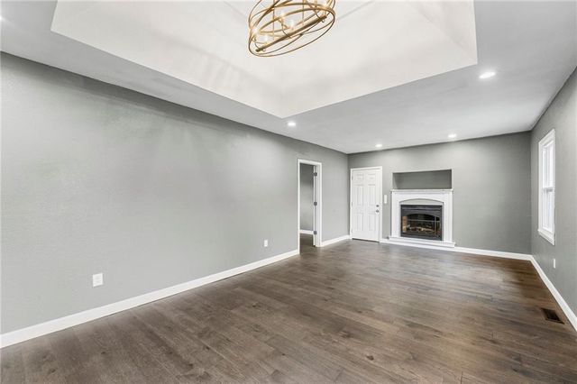 405 W Miami Street, Paola, KS 66071