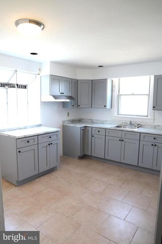 5347 SYLVESTER ST, Philadelphia, PA 19124