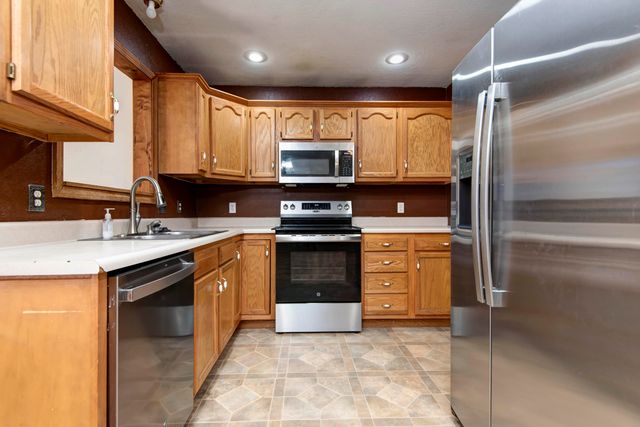 435 N Harrington Drive, Republic, MO 65738
