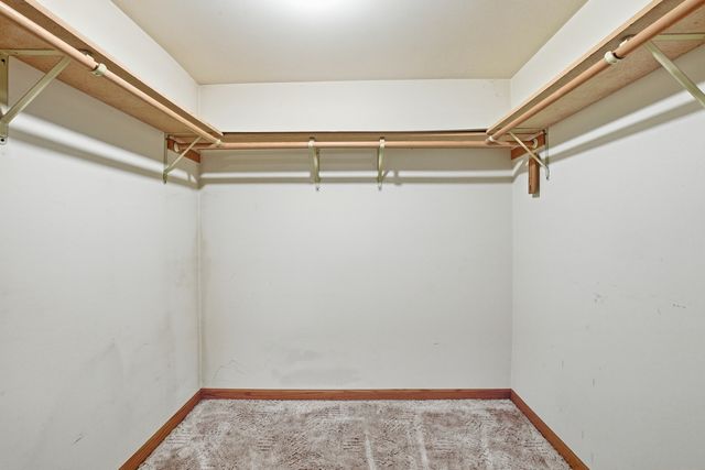 6740 180th Street 1E, Tinley Park, IL 60477