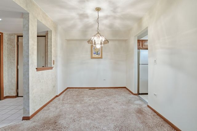 6740 180th Street 1E, Tinley Park, IL 60477