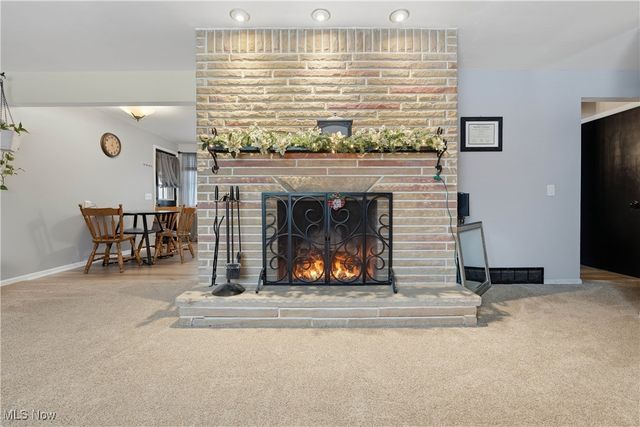 6111 Hollydale Avenue NE, Canton, OH 44721