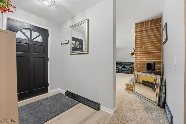 6111 Hollydale Avenue NE, Canton, OH 44721