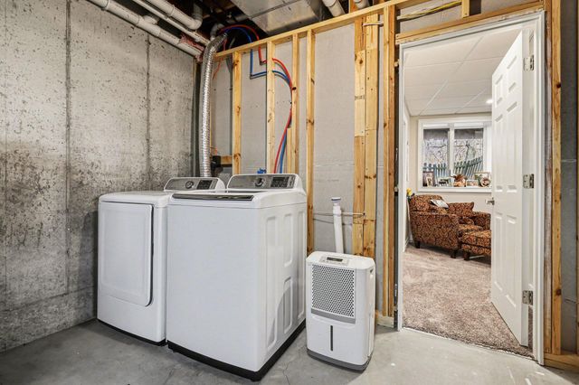 1751 Gee Drive SE, Lowell, MI 49331